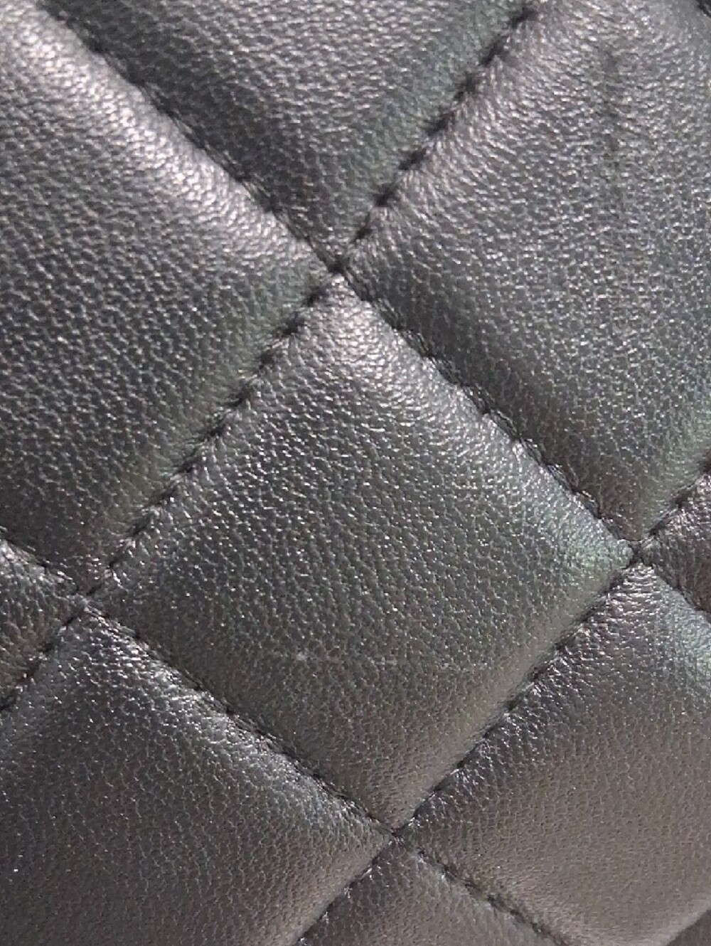 CHANEL MAXI CLASSIC FLAP - Picture 6 of 16